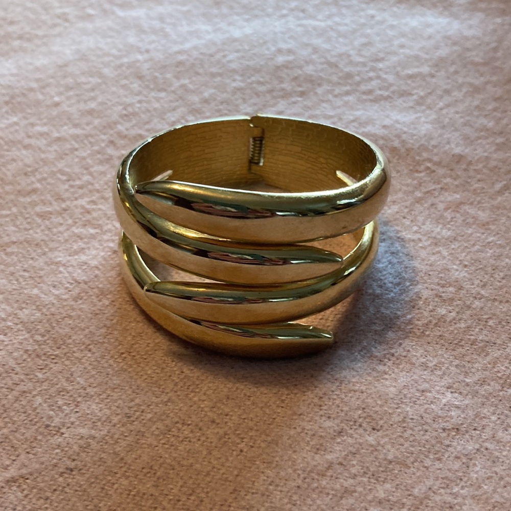 Gold Tone Vintage Bangle Bracelet